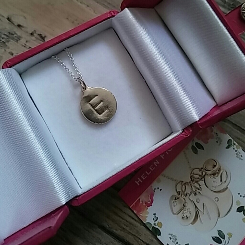 $115 New Helen Ficalora sterling "E" charm & chain